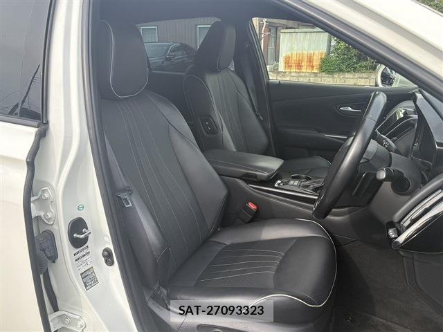 Toyota CROWN SEDAN 2019-01 6611234-13