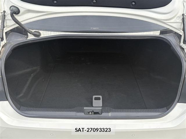 Toyota CROWN SEDAN 2019-01 6611234-15