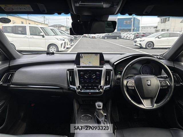 Toyota CROWN SEDAN 2019-01 6611234-16