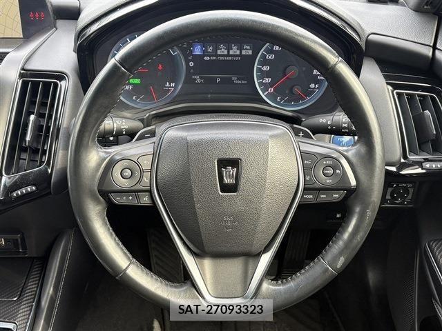 Toyota CROWN SEDAN 2019-01 6611234-17