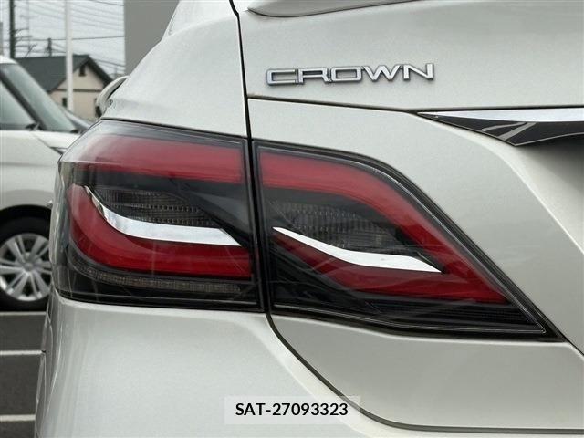 Toyota CROWN SEDAN 2019-01 6611234-26