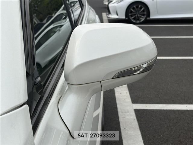 Toyota CROWN SEDAN 2019-01 6611234-28
