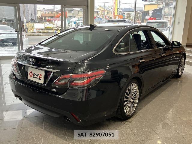 Toyota CROWN SEDAN 2022-03 6611218-17