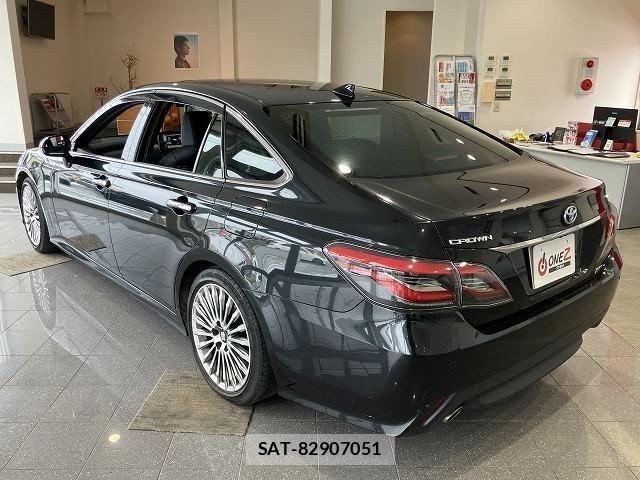 Toyota CROWN SEDAN 2022-03 6611218-18