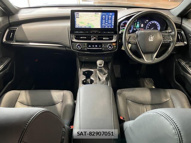 Toyota CROWN SEDAN 2022-03 6611218-1