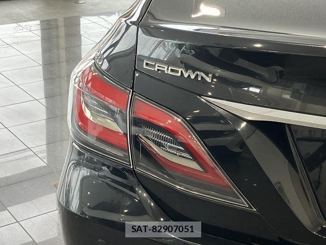 Toyota CROWN SEDAN 2022-03 6611218-23