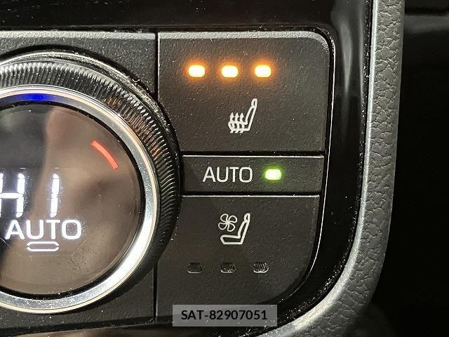 Toyota CROWN SEDAN 2022-03 6611218-5