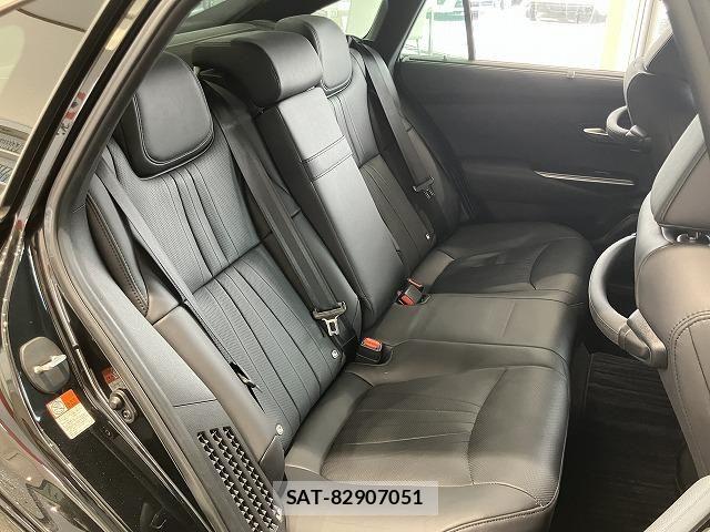 Toyota CROWN SEDAN 2022-03 6611218-8