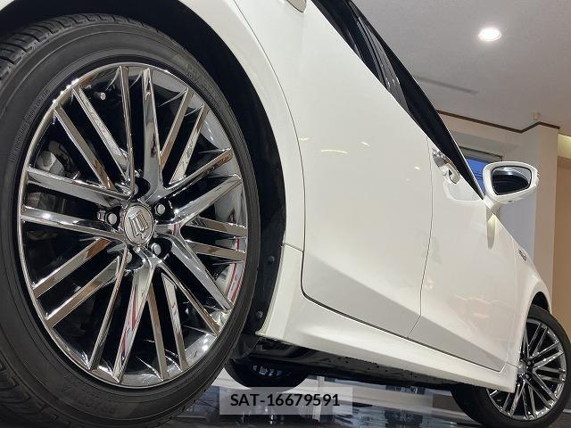 Toyota CROWN SEDAN 2017-02 6611222-9