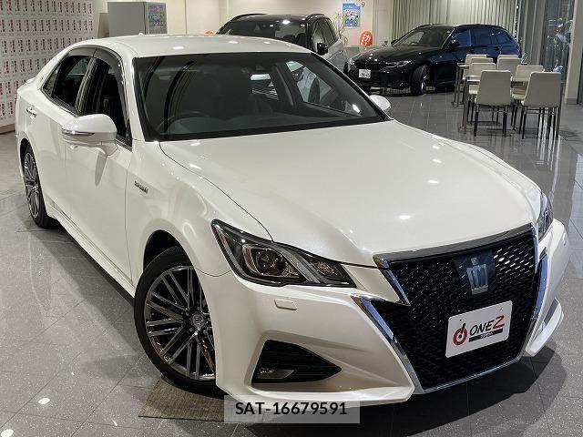 Toyota CROWN SEDAN 2017-02 6611222-13