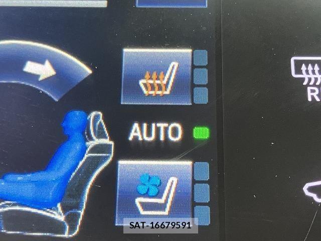 Toyota CROWN SEDAN 2017-02 6611222-4