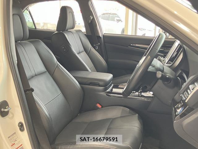 Toyota CROWN SEDAN 2017-02 6611222-7