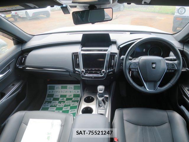 Toyota CROWN SEDAN 2019-09 6611230-11