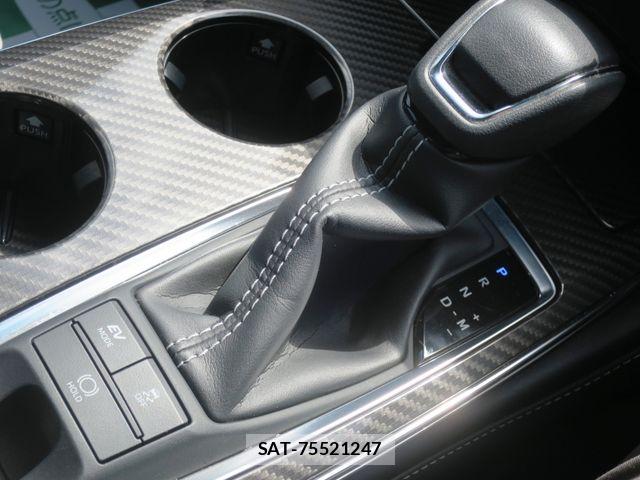 Toyota CROWN SEDAN 2019-09 6611230-16