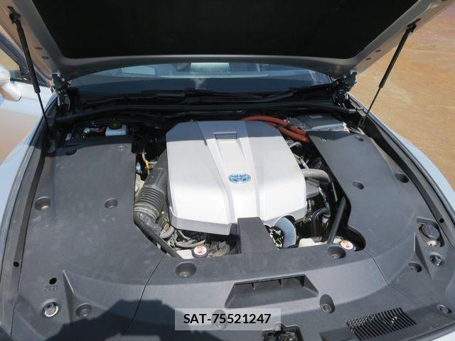 Toyota CROWN SEDAN 2019-09 6611230-26