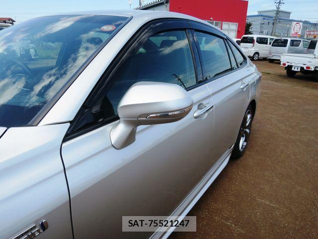Toyota CROWN SEDAN 2019-09 6611230-6