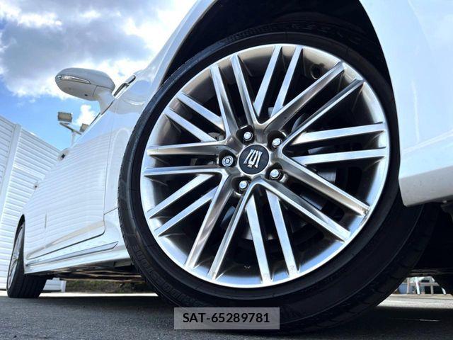 Toyota CROWN SEDAN 2021-01 6641401-12