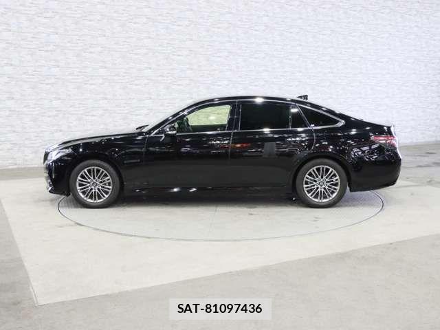 Toyota CROWN SEDAN 2021-03 6641405-12