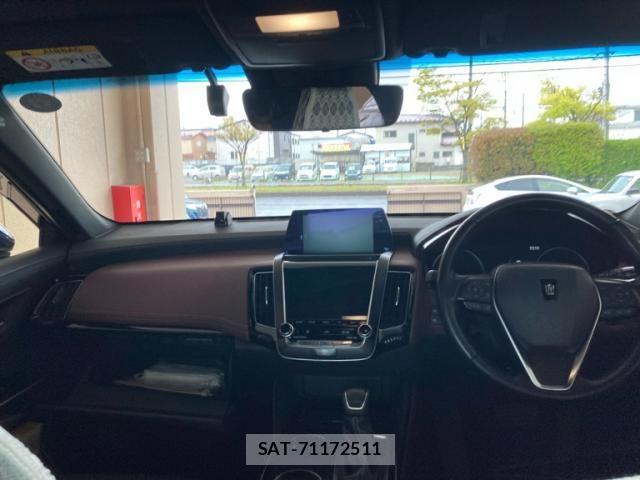Toyota CROWN SEDAN 2019-01 6641410-16