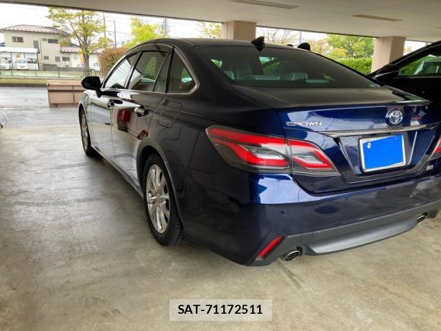 Toyota CROWN SEDAN 2019-01 6641410-2