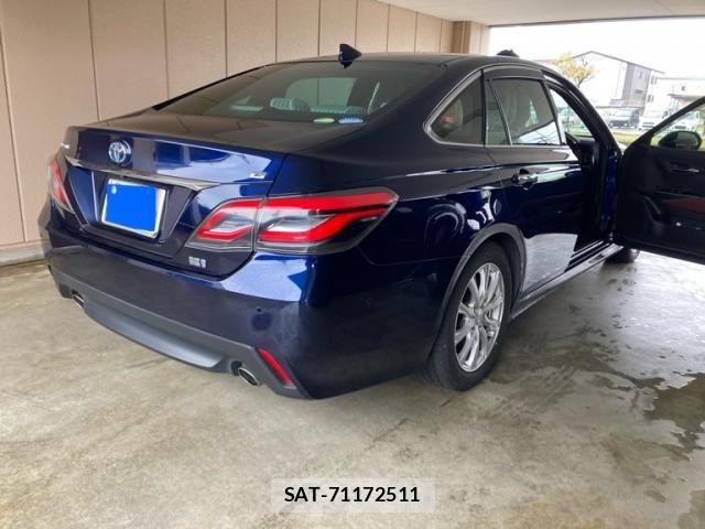 Toyota CROWN SEDAN 2019-01 6641410-3