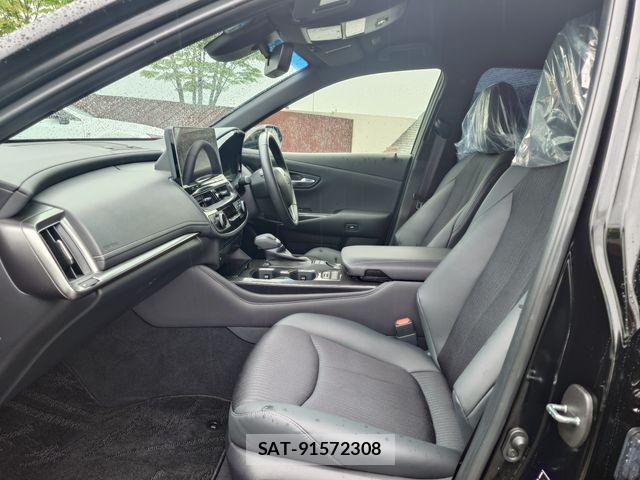 Toyota CROWN SEDAN 2021-06 6670972-17