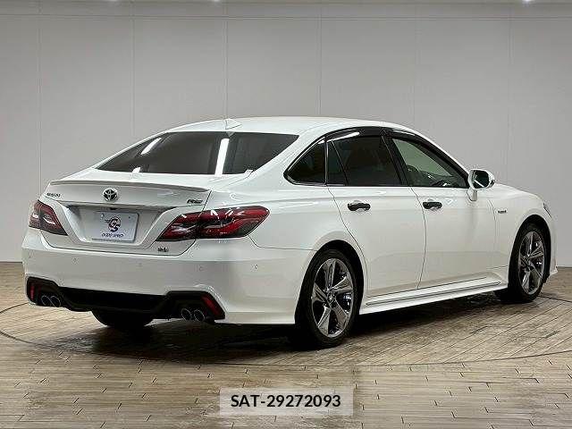 Toyota CROWN SEDAN 2018-09 6670974-15