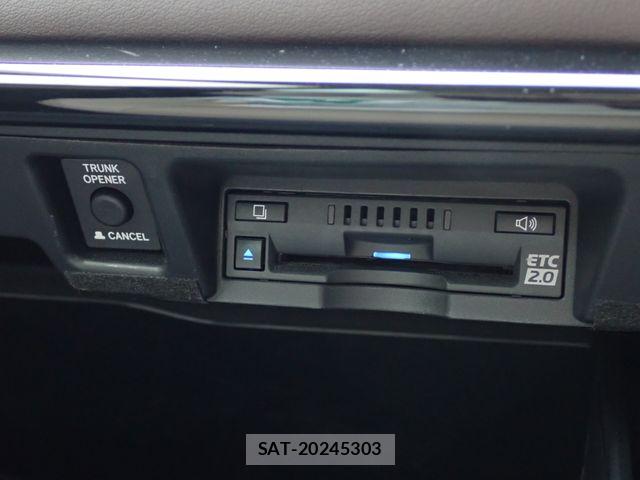 Toyota CROWN SEDAN 2018-11 6670976-10