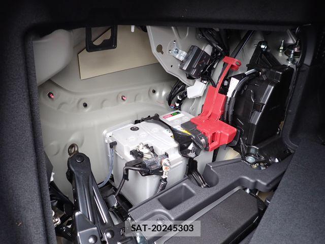 Toyota CROWN SEDAN 2018-11 6670976-28