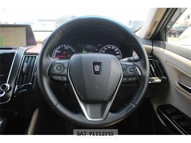 Toyota CROWN SEDAN 2019-04 6675491-25