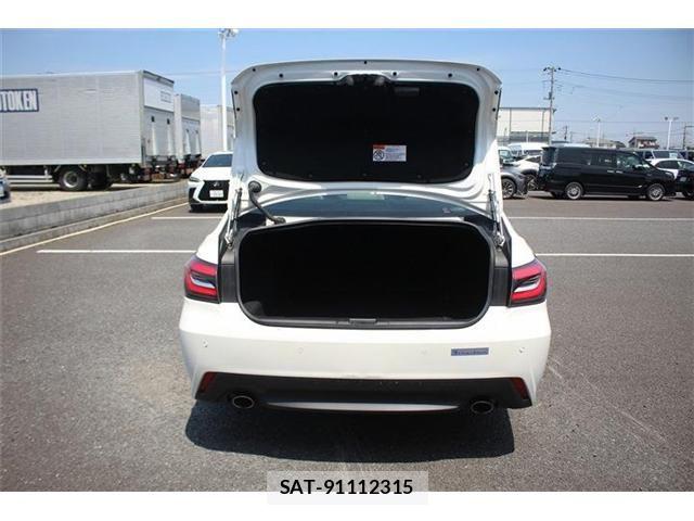 Toyota CROWN SEDAN 2019-04 6675491-26