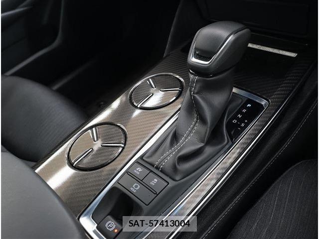 Toyota CROWN SEDAN 2019-01 6675484-9