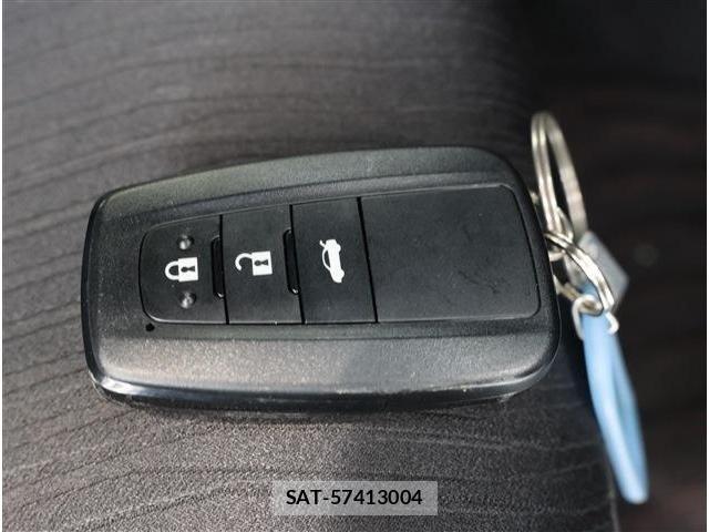 Toyota CROWN SEDAN 2019-01 6675484-16