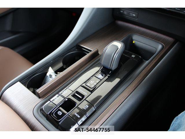 Toyota CROWN SEDAN 2024-10 6675476-19
