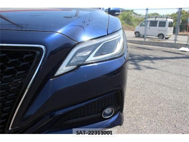Toyota CROWN SEDAN 2019-04 6675490-16