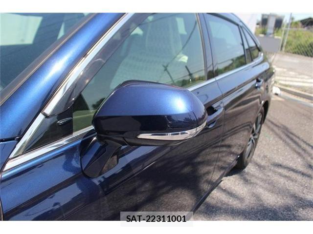 Toyota CROWN SEDAN 2019-04 6675490-23