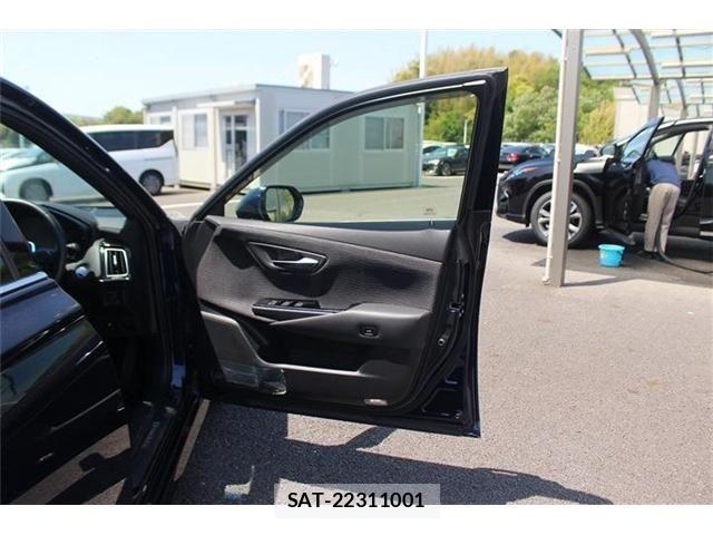 Toyota CROWN SEDAN 2019-04 6675490-25