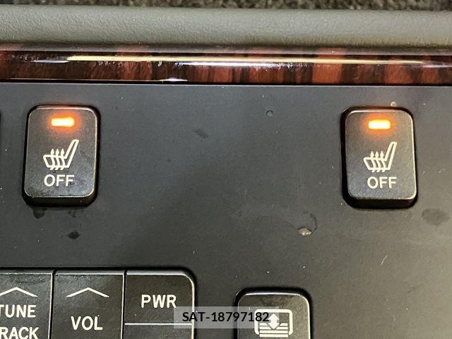 Toyota CROWN SEDAN 2012-11 6675503-18