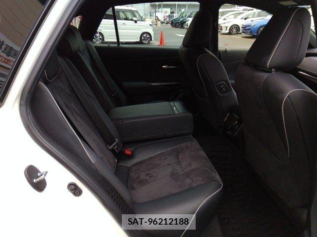 Toyota CROWN SEDAN 2019-08 6675487-11