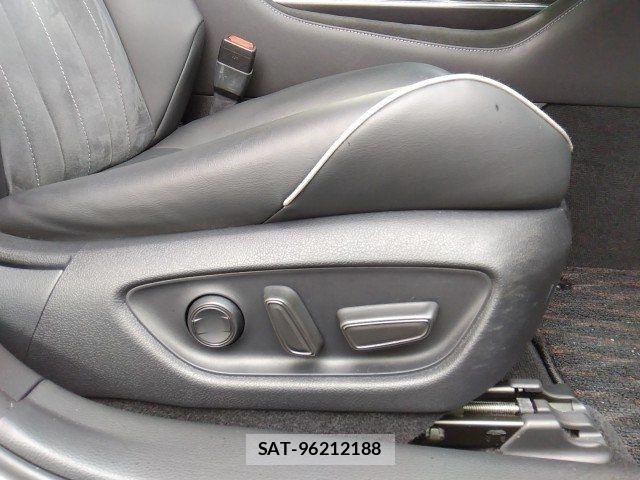 Toyota CROWN SEDAN 2019-08 6675487-20