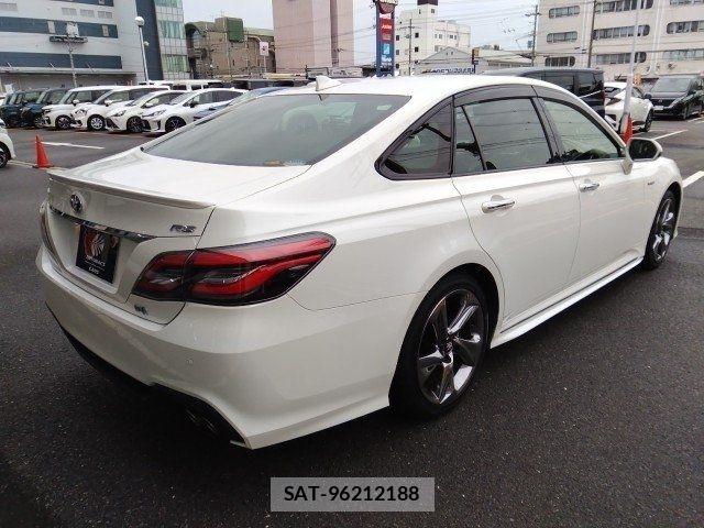 Toyota CROWN SEDAN 2019-08 6675487-2