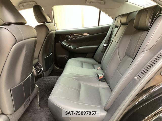 Toyota CROWN SEDAN 2018-03 6675489-21