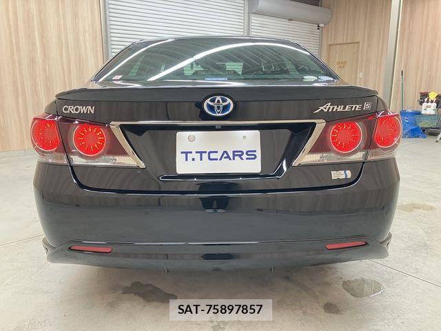 Toyota CROWN SEDAN 2018-03 6675489-24