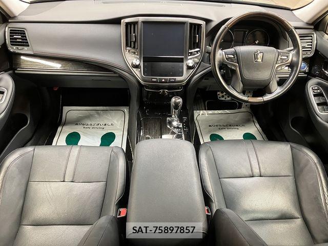 Toyota CROWN SEDAN 2018-03 6675489-27