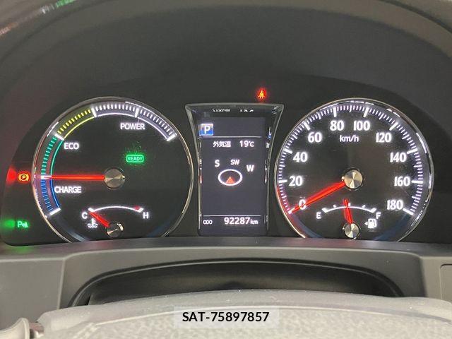 Toyota CROWN SEDAN 2018-03 6675489-28