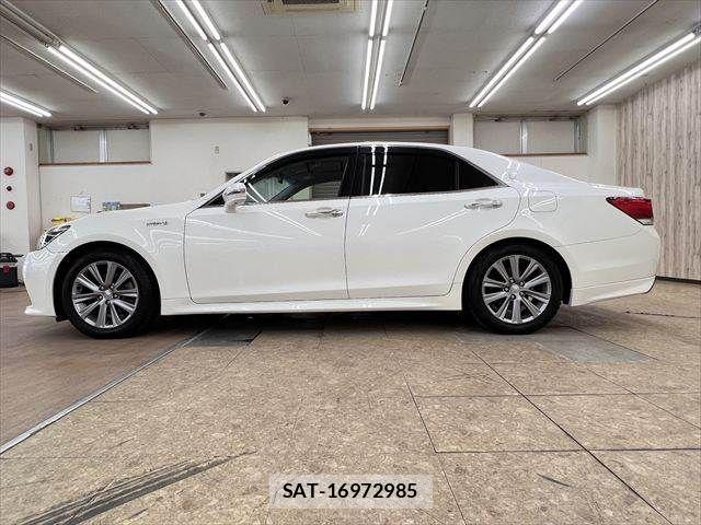Toyota CROWN SEDAN 2016-12 6675493-19