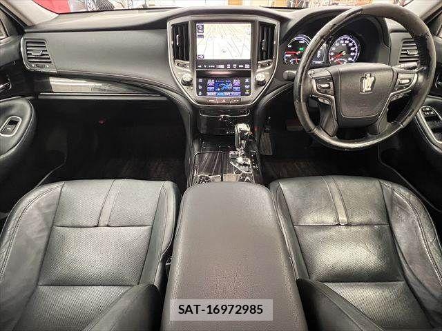 Toyota CROWN SEDAN 2016-12 6675493-2