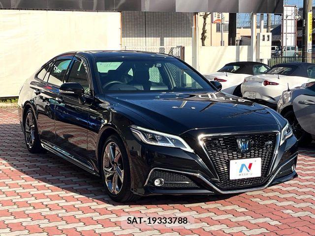 Toyota CROWN SEDAN 2019-08 6675482-15