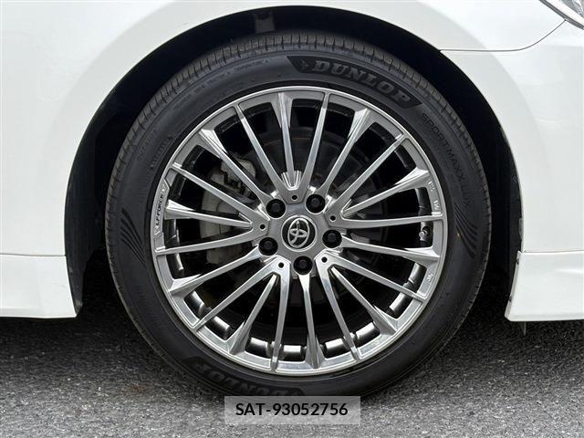 Toyota CROWN SEDAN 2013-02 6690970-13