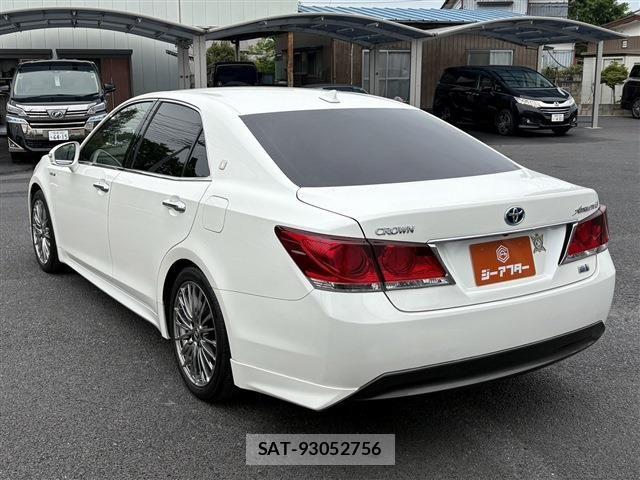 Toyota CROWN SEDAN 2013-02 6690970-22